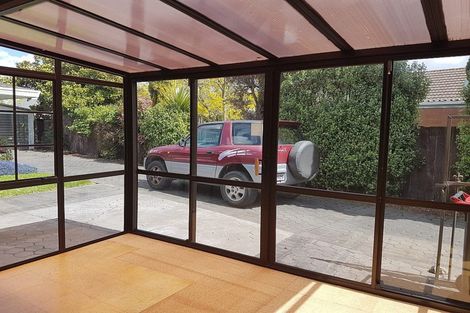 Photo of property in 48 Bellingham Place, Avonhead, Christchurch, 8042