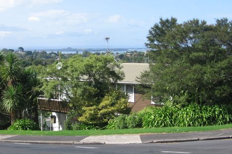 Photo of property in 194 Golf Road, Titirangi, Auckland, 0604