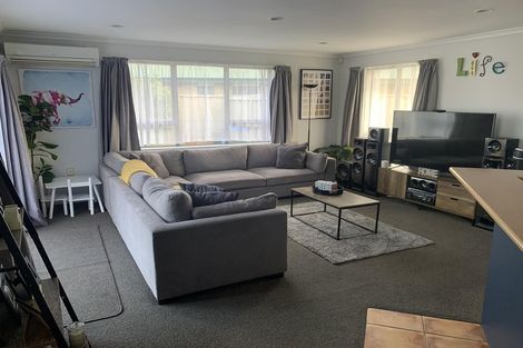 Photo of property in 9 Sandhurst Place, Nawton, Hamilton, 3200