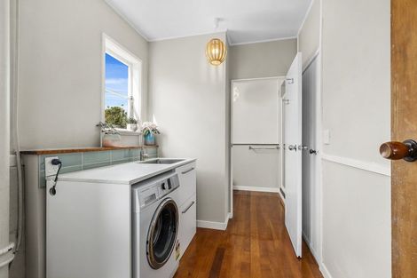 Photo of property in 9 Stephen Street, Johnsonville, Wellington, 6037