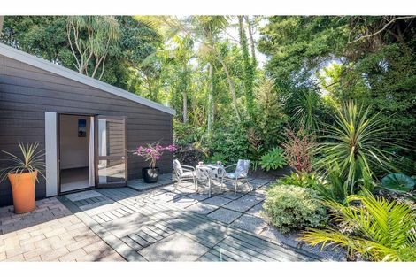 Photo of property in 6 Waipapa Landing Place, Kerikeri, 0230