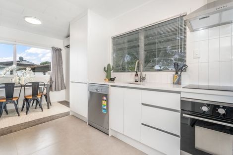 Photo of property in 4 Silverstone Place, Henderson, Auckland, 0612