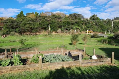 Photo of property in 4 Cemetery Road, Kuaotunu, Whitianga, 3592