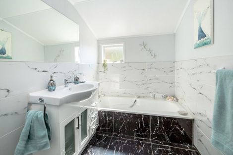 Photo of property in 11 Madden Place, Solway, Masterton, 5810