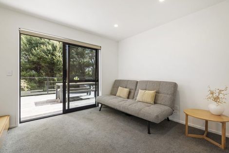 Photo of property in 17 Chatham Avenue, Paremoremo, Auckland, 0632