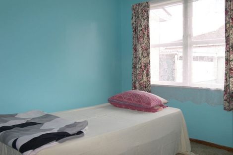 Photo of property in 2/17 Settlement Road, Papakura, 2110