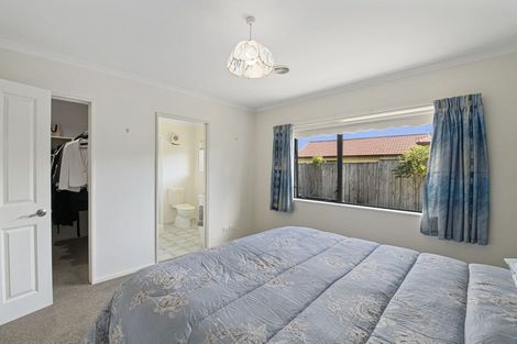 Photo of property in 52 Campion Road, Waikanae Beach, Waikanae, 5036