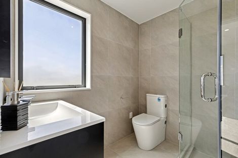 Photo of property in 9a Kotiu Place, Massey, Auckland, 0614