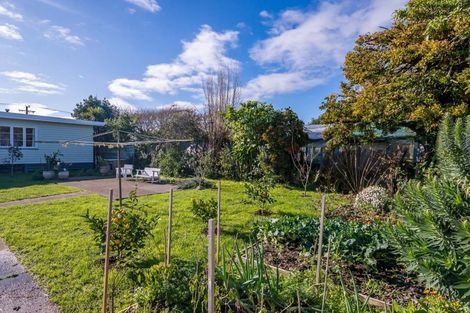Photo of property in 35 Kiharoa Street, Otaki Beach, Otaki, 5512
