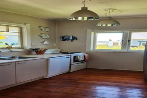 Photo of property in 11 Rimu Street, New Lynn, Auckland, 0600