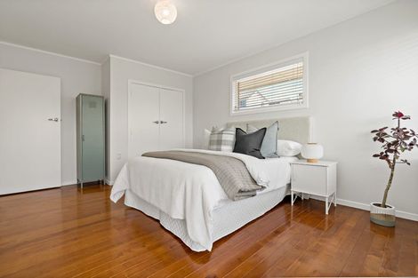 Photo of property in 1/264 Lake Road, Hauraki, Auckland, 0622