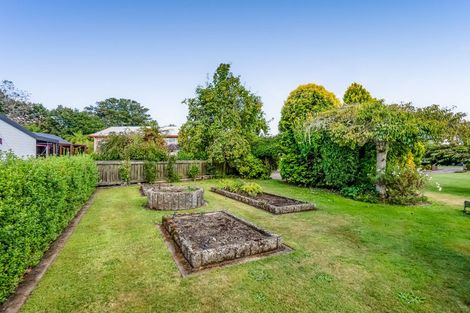 Photo of property in 37 Pembroke Road East, Stratford, 4332