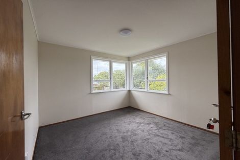Photo of property in 26 Riverpark Crescent, Henderson, Auckland, 0610