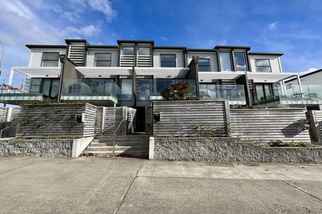 Photo of property in 10 Memorial Park Lane, Hobsonville, Auckland, 0618
