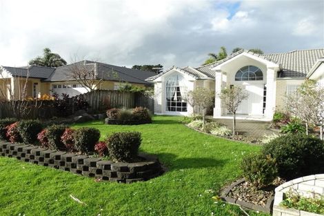 Photo of property in 92 Bob Charles Drive, Golflands, Auckland, 2013