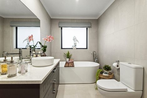 Photo of property in 14 Awatiro Drive, Kaukapakapa, 0871