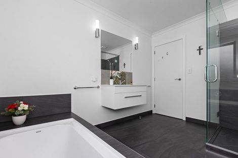 Photo of property in 10 Pelorus Avenue, Poraiti, Napier, 4112