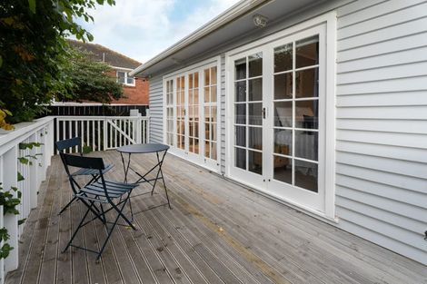 Photo of property in 28 Dimock Street, Titahi Bay, Porirua, 5022