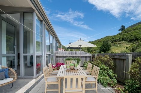 Photo of property in 5/1 Angle Street, Picton, 7220