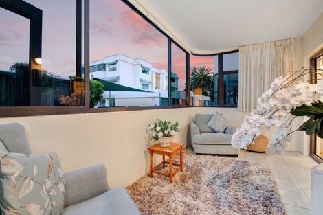 Photo of property in 15a Puriri Avenue, Orewa, 0931