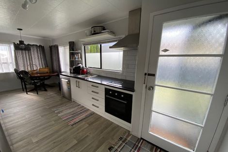 Photo of property in 96 Burundi Avenue, Clendon Park, Auckland, 2103