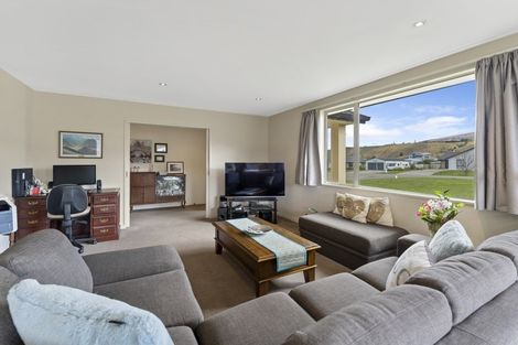 Photo of property in 3 De Bettencor Place, Mount Pisa, Cromwell, 9383