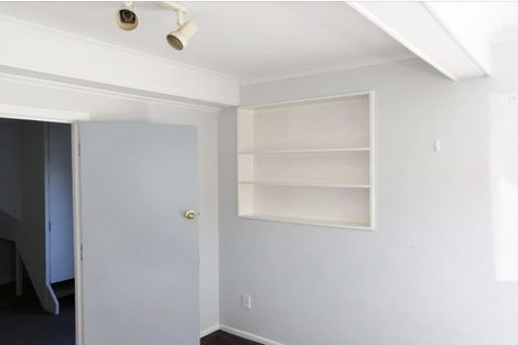 Photo of property in 10 Fowey Avenue, Te Atatu South, Auckland, 0610