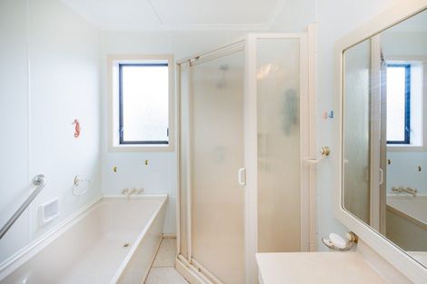 Photo of property in 52 Sherwill Street, Feilding, 4702