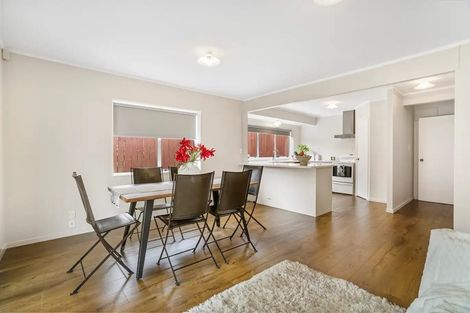 Photo of property in 18 Miramar Place, Pakuranga, Auckland, 2010