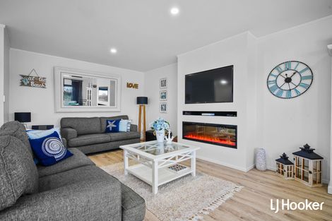 Photo of property in 5 Marina Way, Athenree, Katikati, 3177