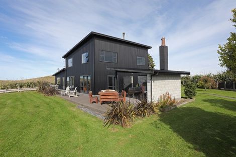 Photo of property in 407 Mount Curl Road, Hunterville, 4784