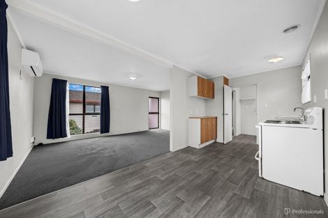 Photo of property in 2/40 Palmers Road, Clendon Park, Auckland, 2103