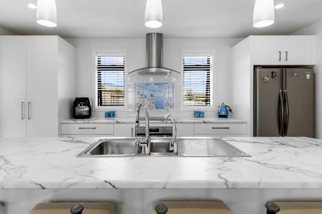 Photo of property in 32 Huka Heights Drive, Rangatira Park, Taupo, 3330