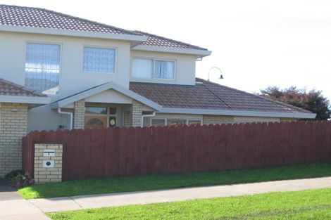 Photo of property in 1 Meridian Court, Oteha, Auckland, 0632
