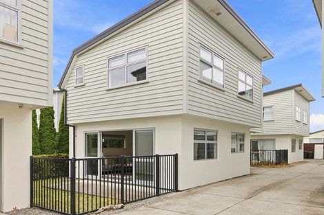 Photo of property in 2/33 Elizabeth Street, Riccarton, Christchurch, 8041