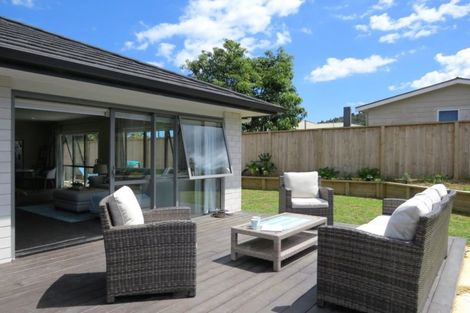 Photo of property in 44 Victoria Street, Coromandel, 3506