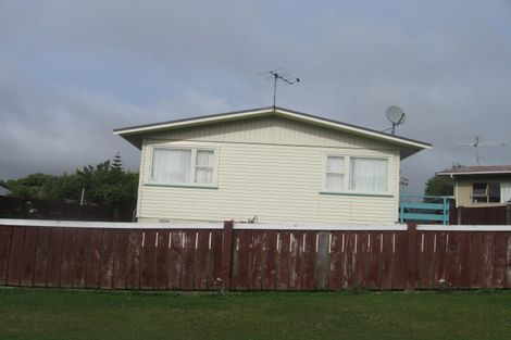 Photo of property in 46 Beaumaris Crescent, Ascot Park, Porirua, 5024