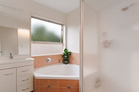 Photo of property in 7b Hampstead Court, Pyes Pa, Tauranga, 3112