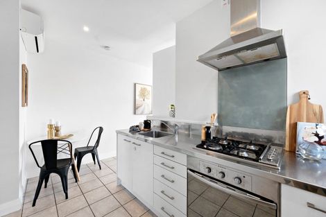 Photo of property in 2/1a Elizabeth Street, Petone, Lower Hutt, 5012