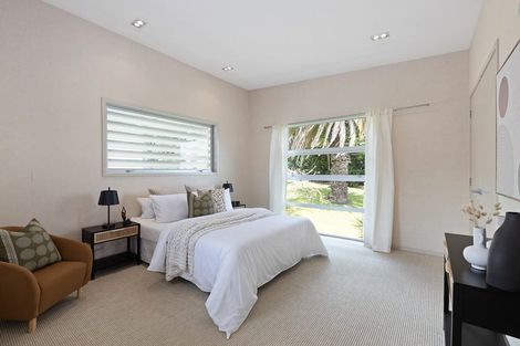 Photo of property in 42a Tindalls Bay Road, Tindalls Beach, Whangaparaoa, 0930