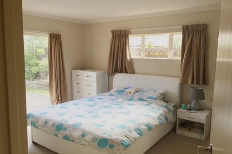 Photo of property in 16 Monash Place, Flat Bush, Auckland, 2016