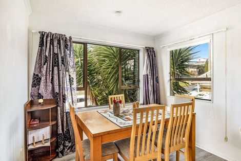 Photo of property in 84 Pioneer Road, Moturoa, New Plymouth, 4310
