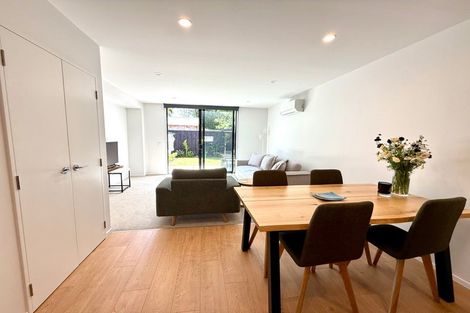 Photo of property in 6/90 Holly Road, St Albans, Christchurch, 8014