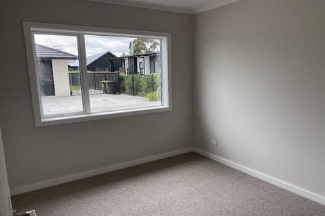 Photo of property in 2 Grove Lane, Omokoroa, 3114