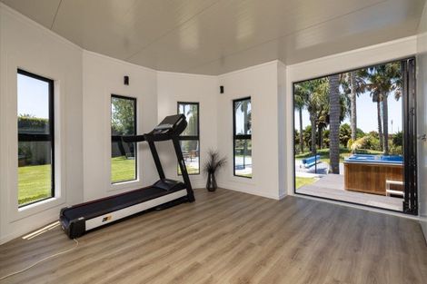 Photo of property in 15 Saint Clair Place, Papamoa Beach, Papamoa, 3118