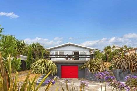 Photo of property in 129 Conclusion Street, Ascot Park, Porirua, 5024