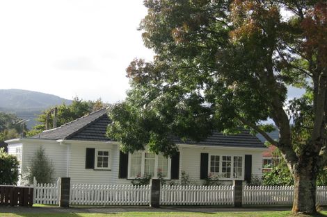 Photo of property in 36 Heretaunga Square, Silverstream, Upper Hutt, 5019