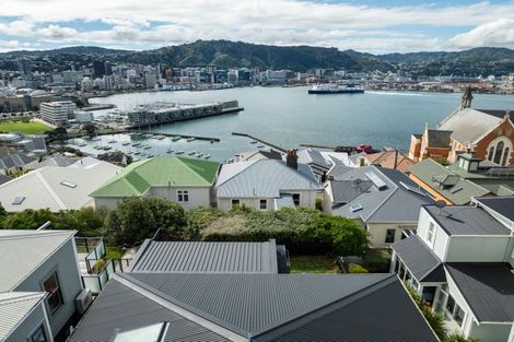 Photo of property in 2 Shannon Street, Mount Victoria, Wellington, 6011