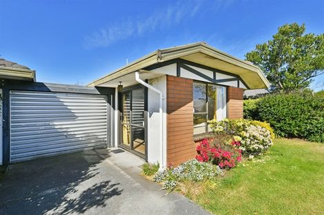 Photo of property in 2/34 Epsom Road, Sockburn, Christchurch, 8042