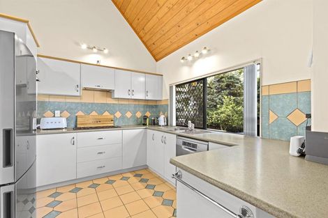Photo of property in 1556 South Head Road, South Head, Helensville, 0874